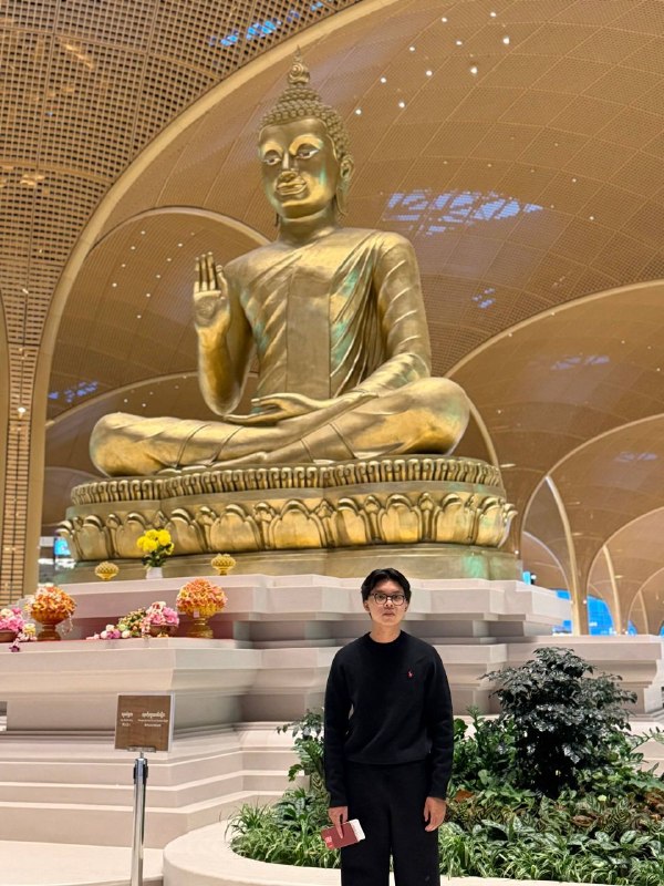 Virak David before leaving for Grenoble &Eacute;cole de Management in France