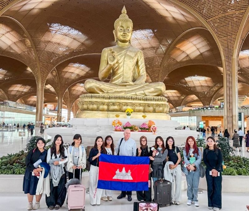 NUMIC students departing for Yogyakarta
