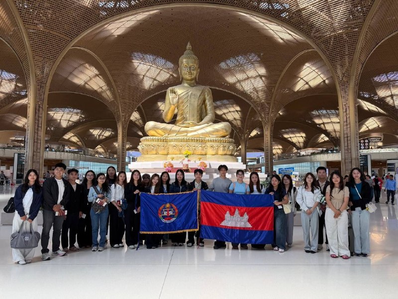 NUMIC students departing for the summer programme at Universiti Teknologi MARA Sarawak